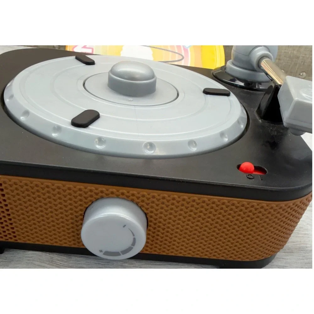 Fisher-Price Music Sessions Record Player HXX58 with 5 Double Sided Records Toy